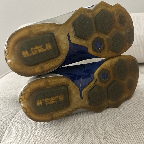 Size 11 - Nike LeBron 12 What If? - Picture 7 of 8